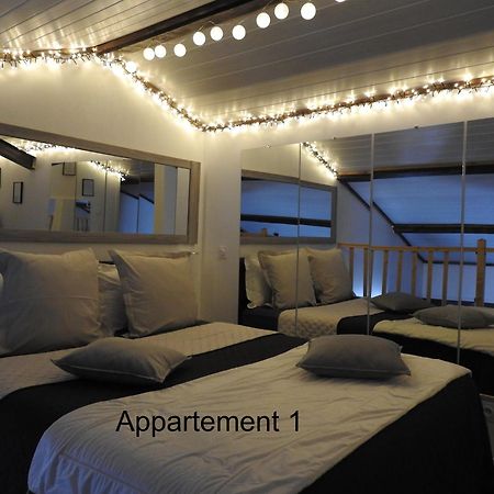 Love Room Нарбон Екстериор снимка