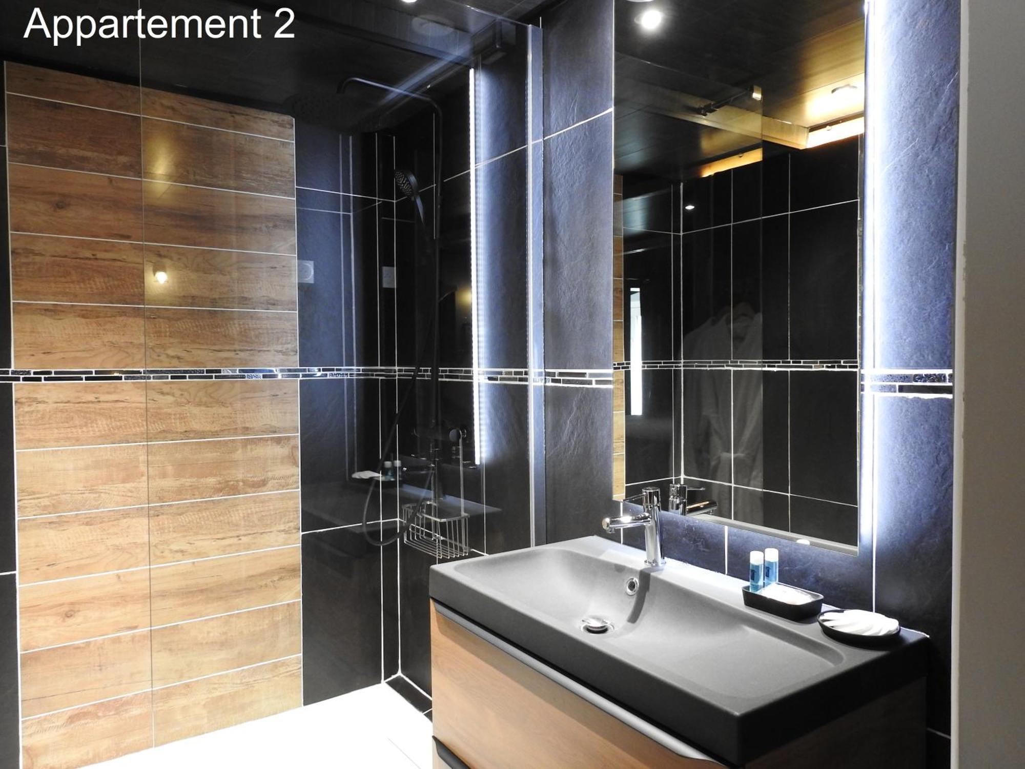 Love Room Нарбон Екстериор снимка