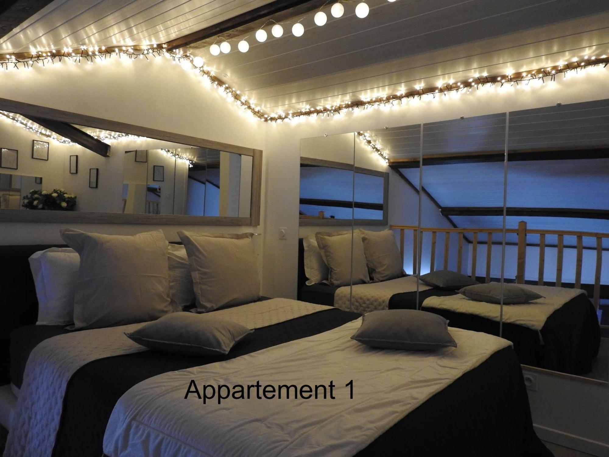 Love Room Нарбон Екстериор снимка