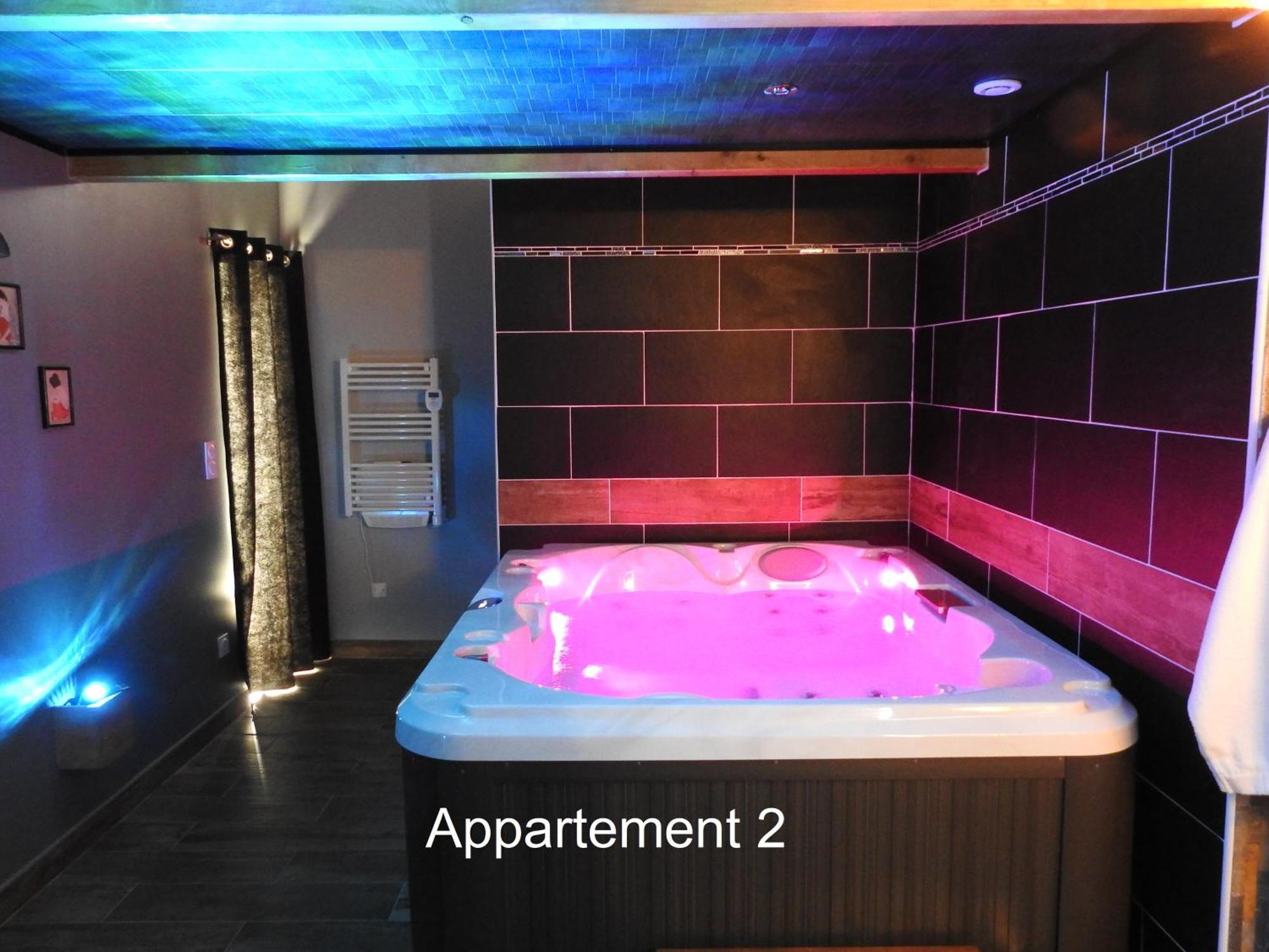 Love Room Нарбон Екстериор снимка