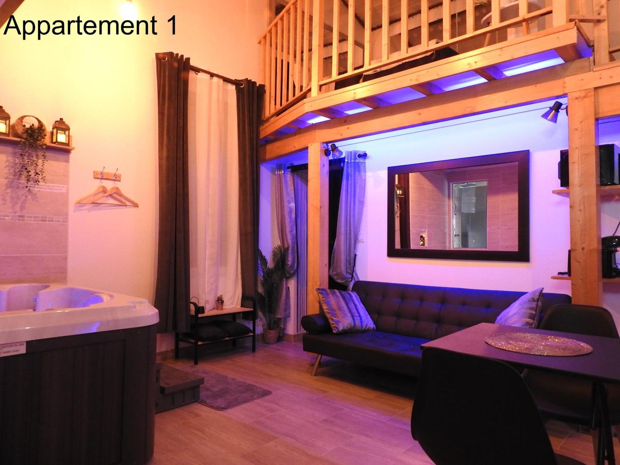 Love Room Нарбон Екстериор снимка