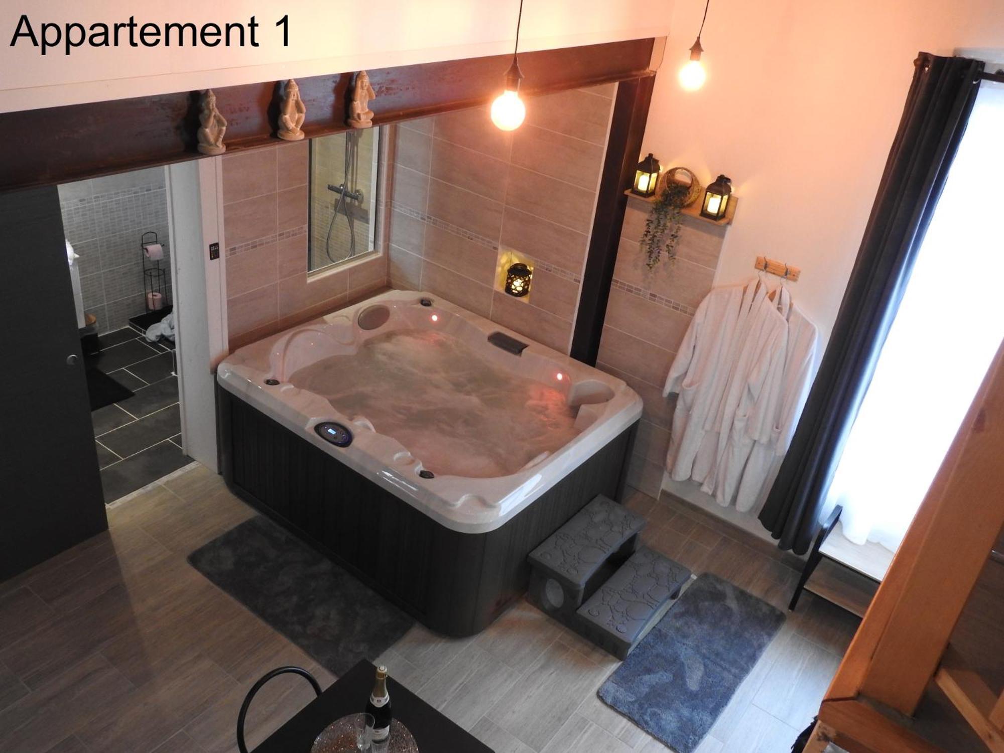 Love Room Нарбон Екстериор снимка