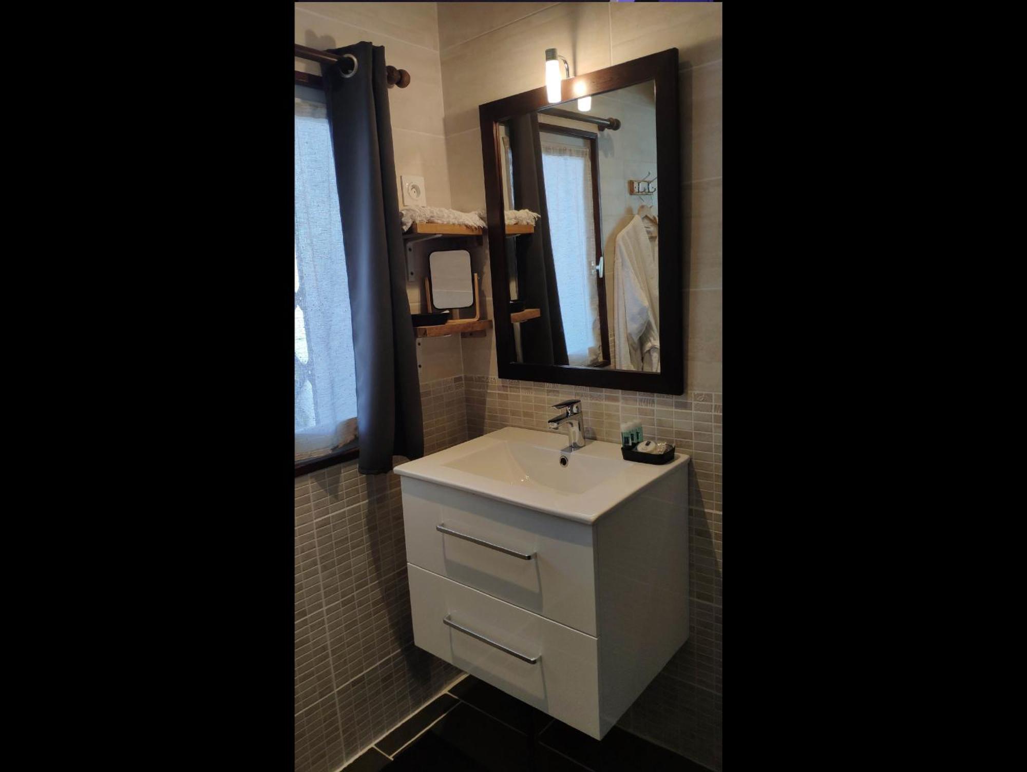 Love Room Нарбон Екстериор снимка