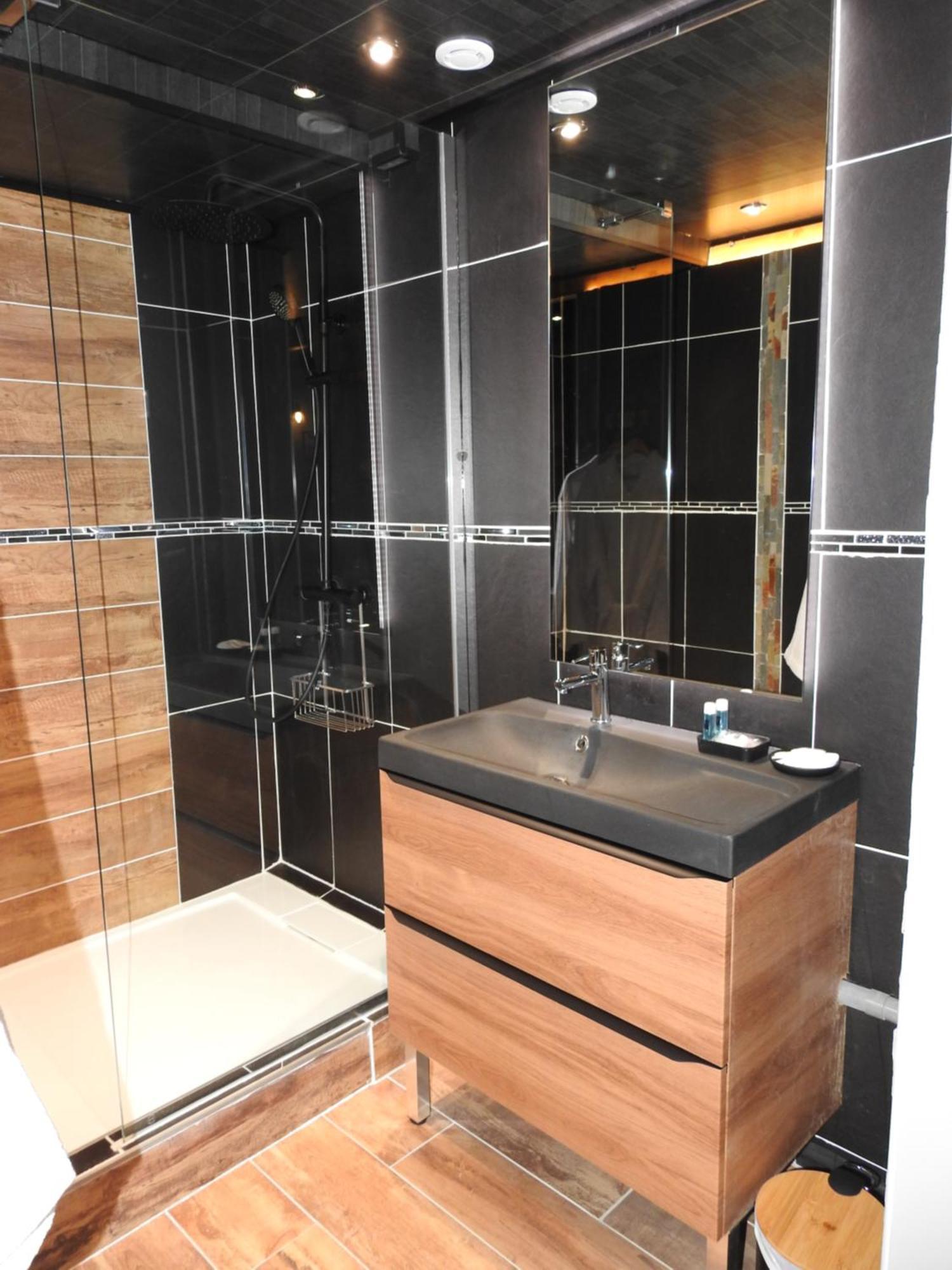 Love Room Нарбон Екстериор снимка